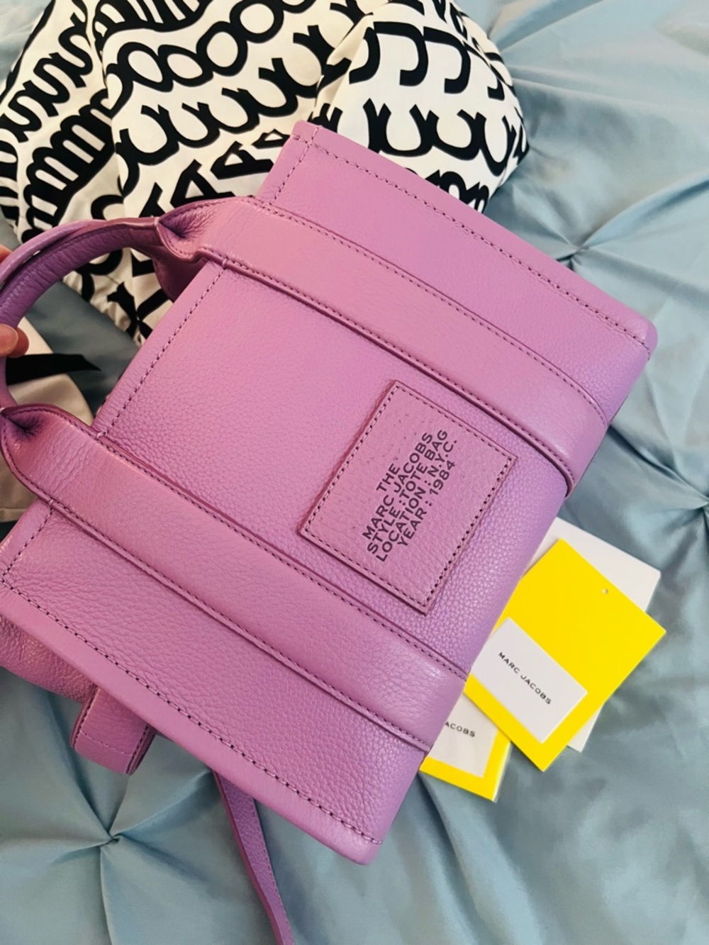 Marc Jacobs The Tote Bag in Lilac Pink Leather - Picture 2 of 5